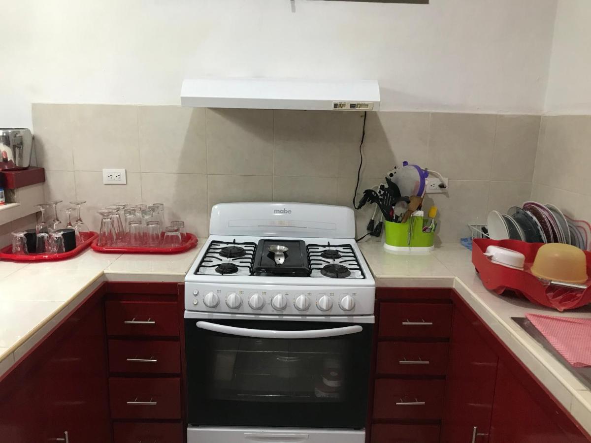 Casa Lili 2: Luxurious/amplio/hot Water/economic/wifi/tv Valladolid (Yucatan)